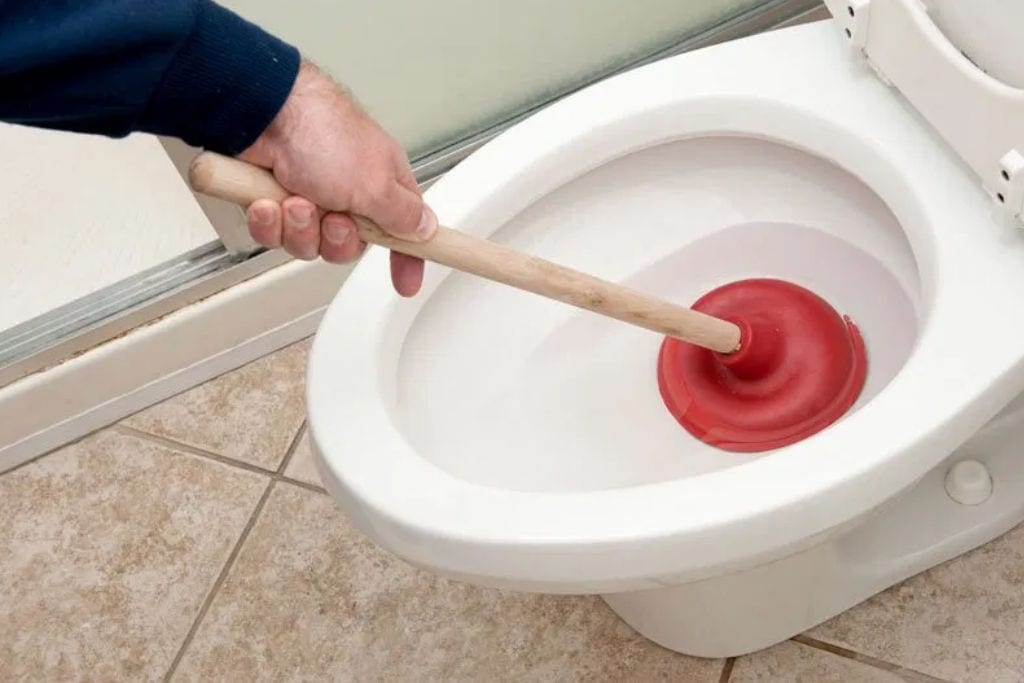 Plunging Your Toilet: Advice to Help You Plunge Toilets Correctly